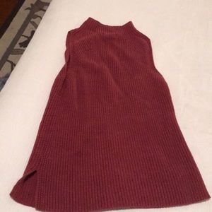 Turtle neck sweater tank